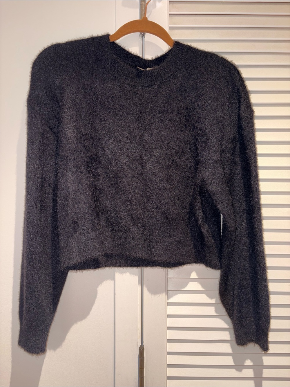 H&M Cozy Women's Crewneck Fuzzy Sweater - Black
